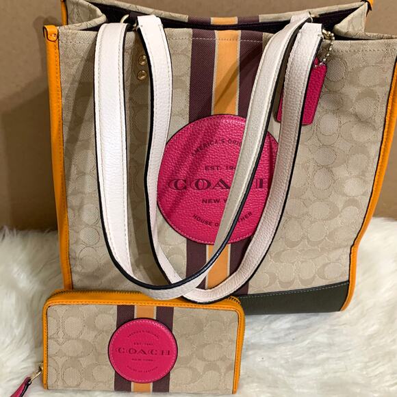 COACH DEMPSEY SET Khaki SIS NS Signature Tote #1917 & Zip Around Wallet #3473 - Picture 16 of 16